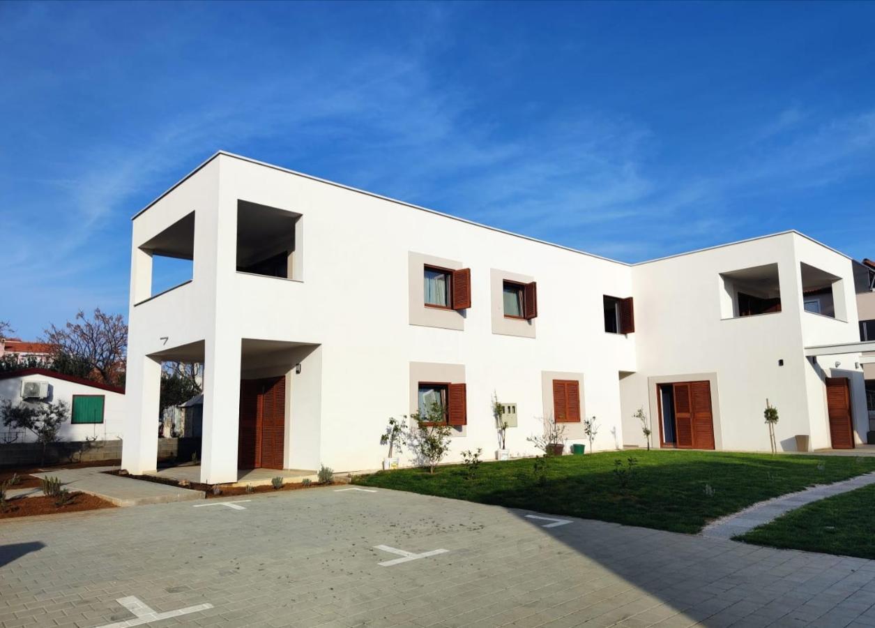 Apartments Leticia ヴーシ エクステリア 写真