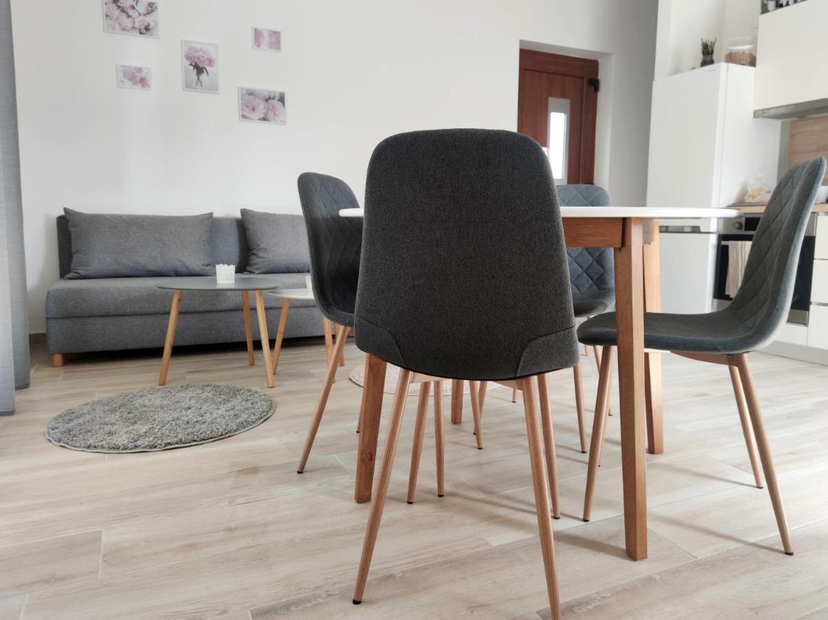 Apartments Leticia ヴーシ エクステリア 写真