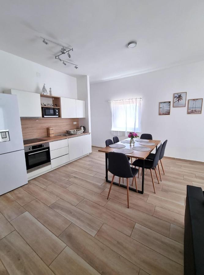 Apartments Leticia ヴーシ エクステリア 写真